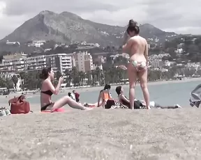 Beauty slim girls on the beach free webcam show