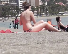 Beauty slim girls on the beach free webcam show