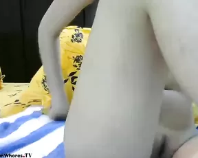 horny babe literally fucks