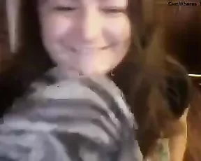 Xxhoneylynn nice girl show naked huge boobs webcam show