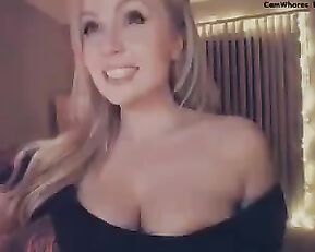 Beauty busty blonde teen masturbate webcam show