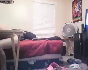 So pretty pierced and tattoe brunette girlfriend make a hell of a blowjob,enjoy