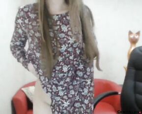 Sexy teen blonde show her ass webcam show
