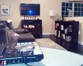 So pretty brunette wife get fuck doggy style until a messy load in her back,damn