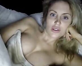 Oshane_ sexy milf blonde in bed free webcam show