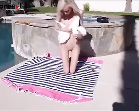 Khaleesikat (PumpkinSpice) sexy blonde masturbate public orgasm in private premium video