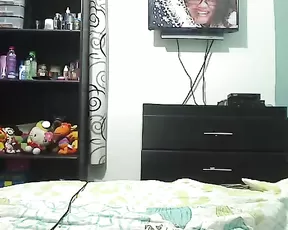 Danielaxxx69 nice milf masturbate anal webcam show