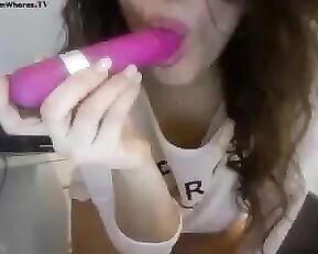 hotlipsx slim teen suck pink toy webcam show