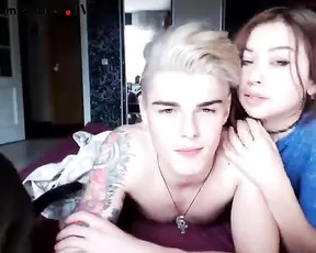 Swetyjohn nice teen couple games in bed webcam show