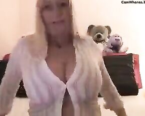 Passion mature blonde with huge boobs webcam show