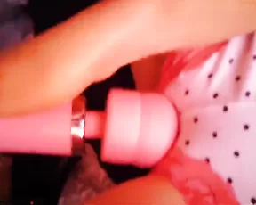 Kamrunwhite teen hot vibrating pussy use hitachi webcam show