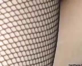 Laurry passion slim brunette fingering her pussy webcam show