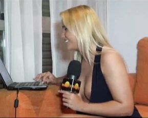 Tasty naked milf blonde show body webcam show