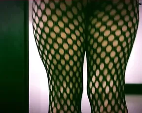 xxYayitaxx slim milf teasing her lags in stockings webcam show