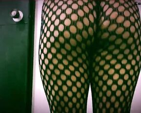 xxYayitaxx slim milf teasing her lags in stockings webcam show