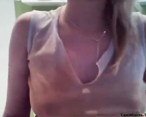 Kusicielka slim girl show small tits webcam show