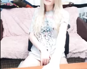 Dreuphoria young blonde teen fingering webcam show
