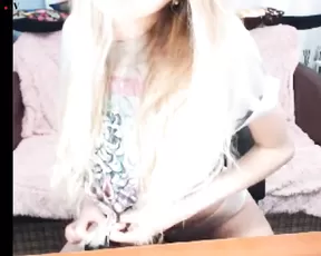 Dreuphoria young blonde teen fingering webcam show